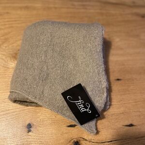 The Find Winter Scarf Tan Women’s‎ one Size NWT
